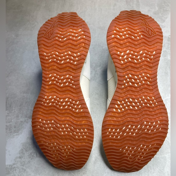 Brand New Reebok Women’s Zig Dynamica Size 8 - Picture 11 of 12